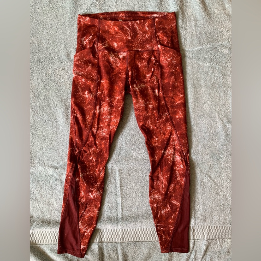 all in motion Women’s Cropped Red White Space Leggings with Pockets - Medium